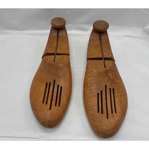 Vtg rochester shoe tree 570 - shoe,