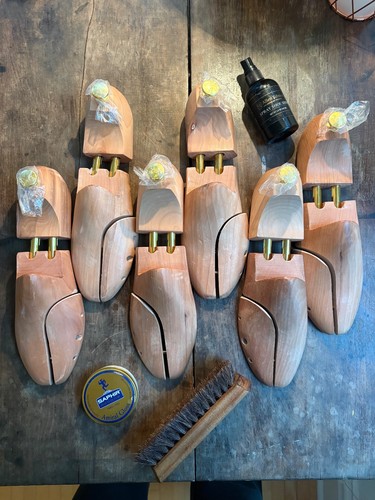 Lot pairs hardwood - lot, shoe